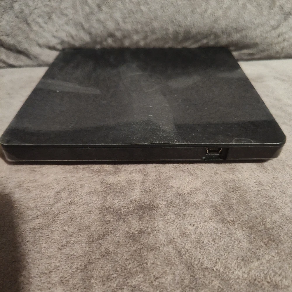 Dell Slim USB Compact External CD DVD +/- RW Drive - DW316